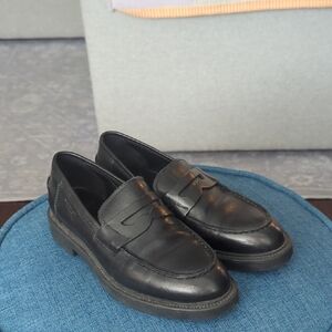 Vagabond Black Leather Penny Loafers with Lug Sole